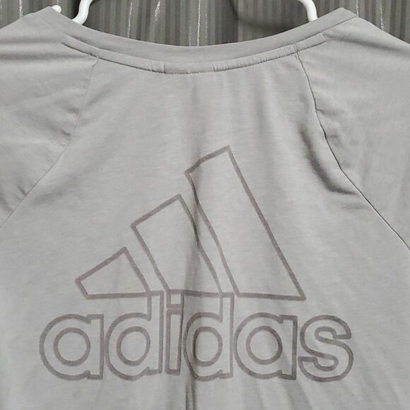 Adidas top women’s size medium grey shirt Adidas logo thin fabric game d… - Picture 12 of 13